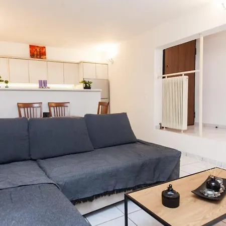 Apartment Delightful Modern 1 Bedroom In Kallithea *